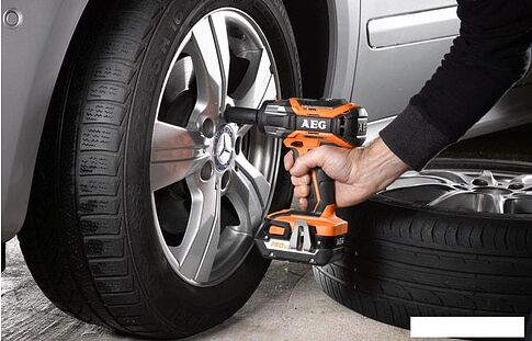 Гайковерт AEG Powertools BSS 18C 12ZBL LI-402C 4935459427 (с 2-мя АКБ, 4.0 Ah)