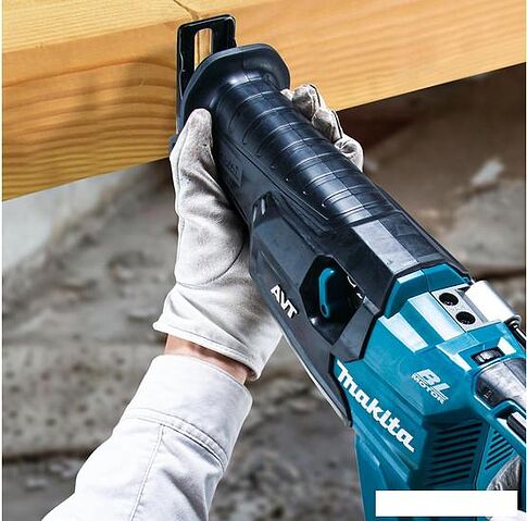 Сабельная пила Makita JR002GZ (без АКБ)