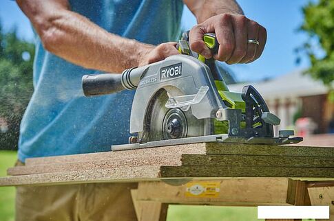 Дисковая пила Ryobi R18CS7-0