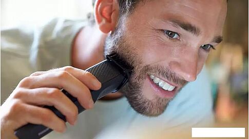 Триммер для бороды и усов Philips Norelco BT3210/41