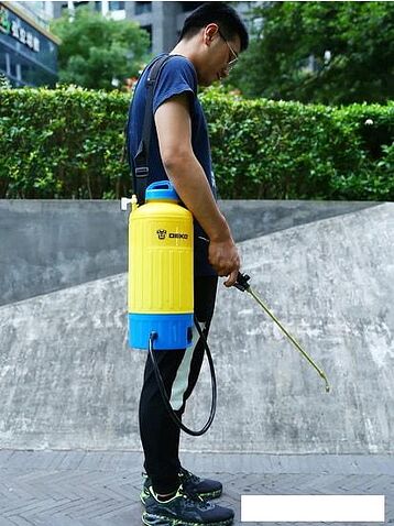 Аккумуляторный опрыскиватель Deko DKSP11 065-0950