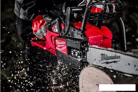 Аккумуляторная пила Milwaukee M18 FCHSC-0 (без АКБ)