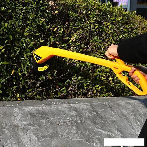 Триммер Deko DKTR450 065-1240