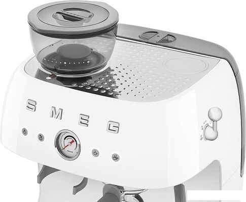 Рожковая помповая кофеварка Smeg EGF03WHEU
