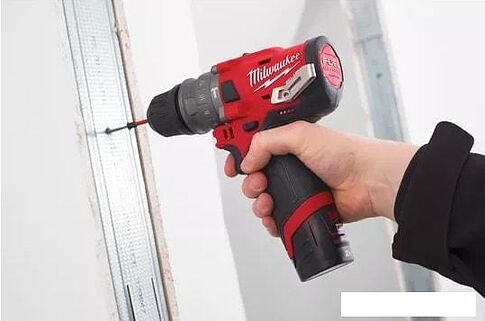 Ударная дрель-шуруповерт Milwaukee M12 FPDXKIT-202X 4933464138 (с 2-мя АКБ, кейс)