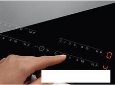 Варочная панель Electrolux EIT60443X