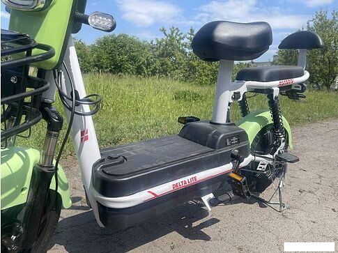 Электроскутер AVM Delta Lite (зеленый)