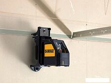 Лазерный нивелир DeWalt DW088K