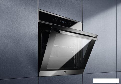 Электрический духовой шкаф Electrolux COE7P31X