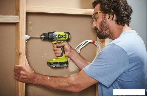 Ударная дрель-шуруповерт Ryobi RPD18-2C42S 5133005525 (с 2-мя АКБ 2 Ач+4 Ач, сумка)