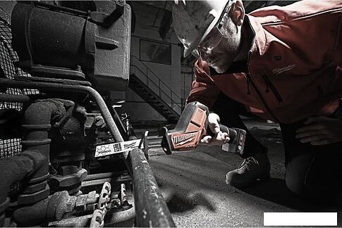 Сабельная пила Milwaukee M12 CHZ-602X Fuel 4933451511 (с 2-мя АКБ, кейс)