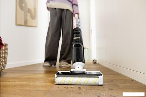 Вертикальный моющий пылесос Karcher FCV 4 1.056-131.0