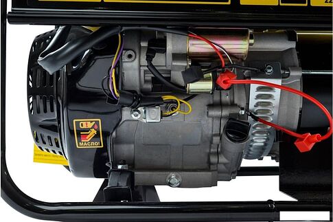 Бензиновый генератор Huter DY8000MQLX