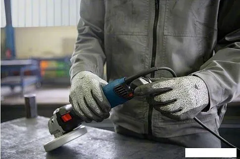 Угловая шлифмашина Bosch GWS 17-125 S Professional 06017D0300