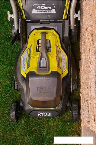 Колёсная газонокосилка Ryobi RY18LMX40A-0 (без АКБ)