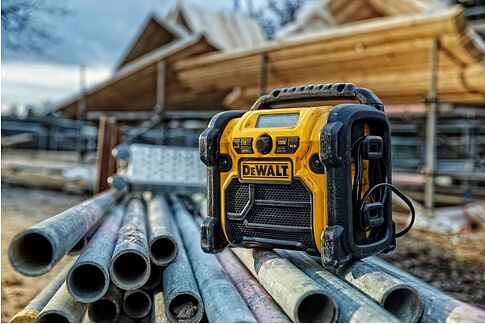 Радиоприемник DeWalt DCR020