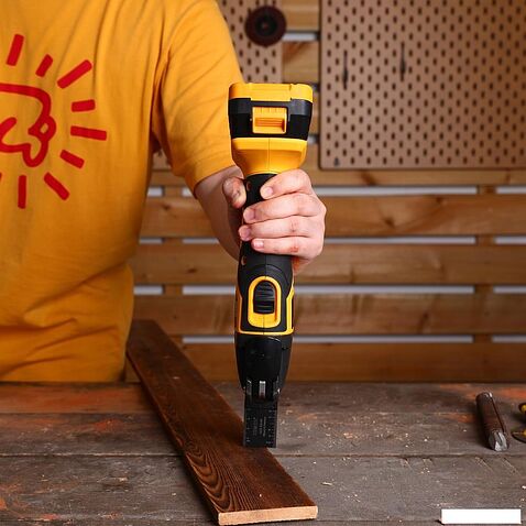 Реноватор Deko DKOT20 Multi SET 083-1202 (с 1-им АКБ, сумка)