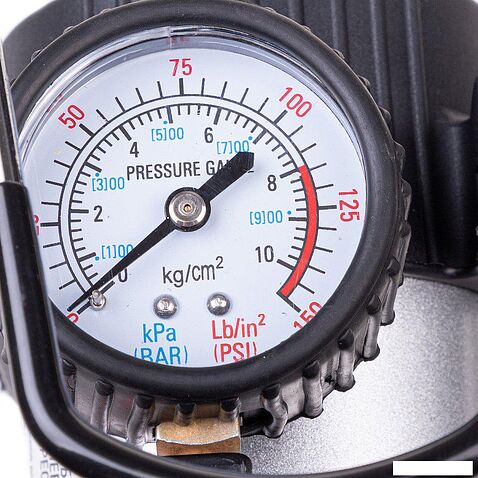 Автомобильный компрессор Skyway Буран-06