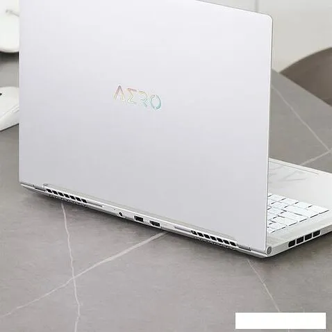 Игровой ноутбук Gigabyte Aero 16 OLED BSF-73KZ994SO