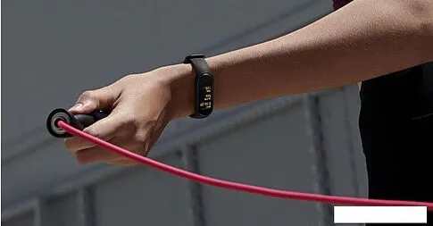 Фитнес-браслет Xiaomi Mi Smart Band 5 (черный, международная версия)