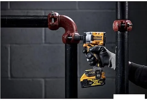 Гайковерт DeWalt DCF923N (без АКБ)