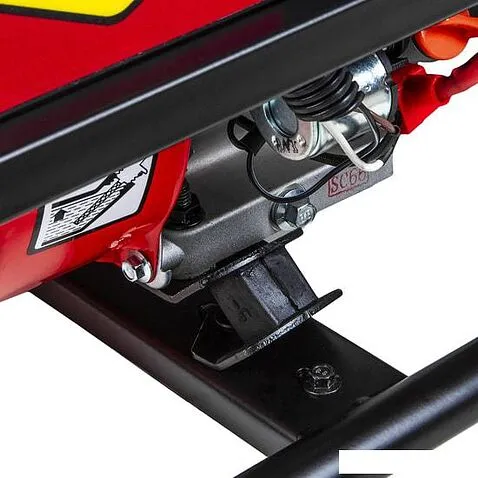 Бензиновый генератор DDE G330E