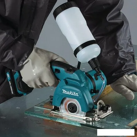 Дисковая пила Makita CC301DZ (без АКБ)