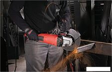 Угловая шлифмашина Milwaukee AGVK24-230EK 4933451413