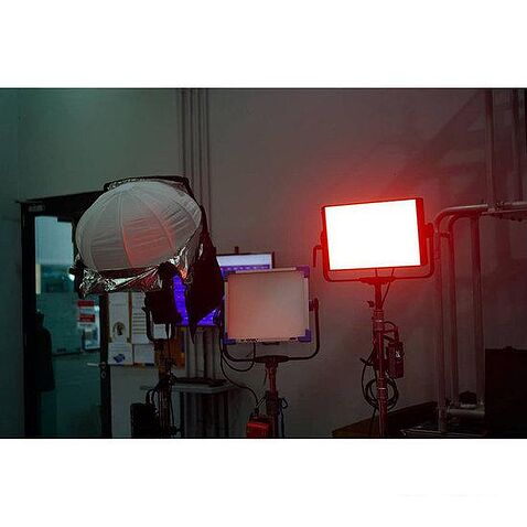 Софтбокс Aputure Nova P300c