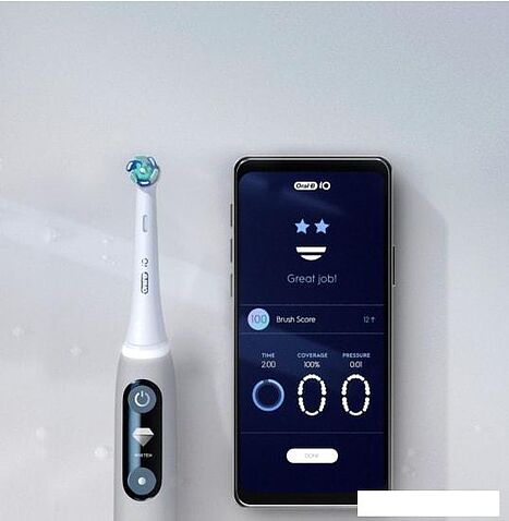 Электрическая зубная щетка Oral-B iO 8n (черный, 1 насадка)