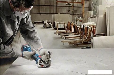 Угловая шлифмашина Bosch GWS 18V-10 Professional 06019J4003 (без АКБ, кейс)