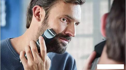 Триммер для бороды и усов Philips Prestige BT9810/15