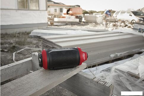 Беспроводная колонка Milwaukee M12 SPEJSG2-0