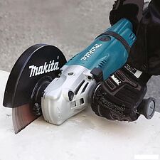 Угловая шлифмашина Makita GA7030X01 Угловая шлифмашина Makita GA7030X01