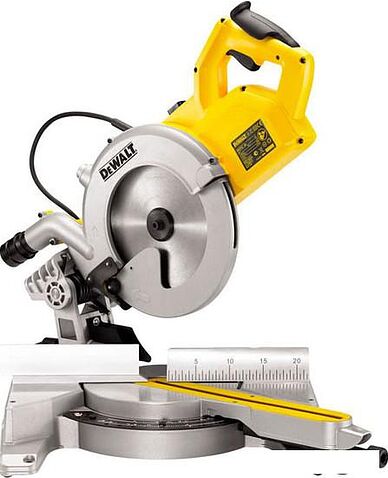 Торцовочная пила DeWalt DWS778