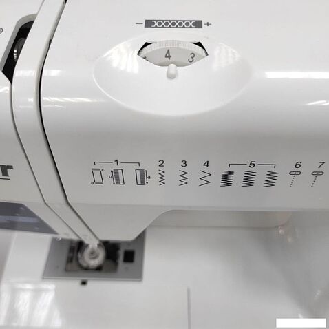 Электромеханическая швейная машина Leader Sewmagic