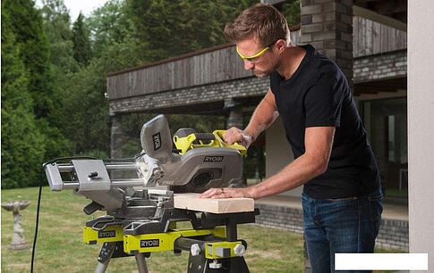 Торцовочная пила Ryobi EMS305RG