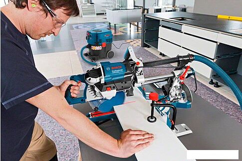 Дисковая пила Bosch GCM 8 SDE Professional [0601B19200]