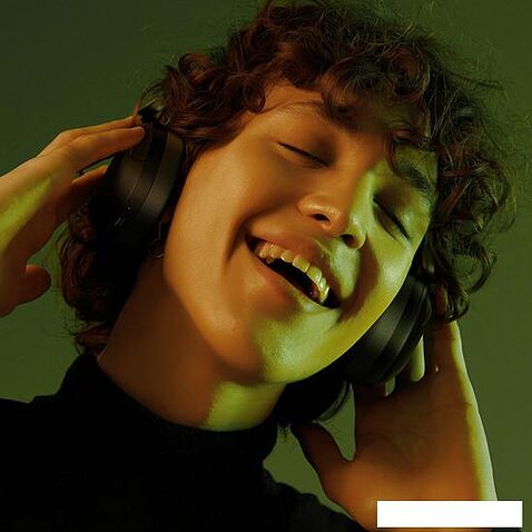 Наушники QCY H4 (черный)