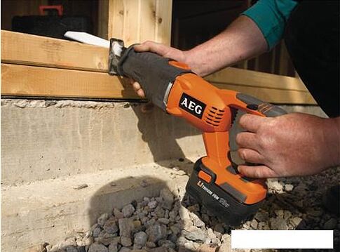 Сабельная пила AEG Powertools BUS 18-0 4935431370 (без АКБ)