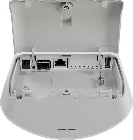 Wi-Fi роутер Mikrotik mANTBox ax 15s