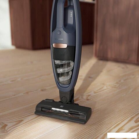Вертикальный пылесос с влажной уборкой Electrolux ES52B25WET