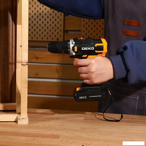 Дрель-шуруповерт Deko Banger 20V ONE + 083-1042 (с 1-им АКБ)