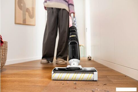 Вертикальный моющий пылесос Karcher FCV 4 Dry 1.056-135.0