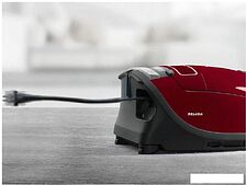 Пылесос Miele Complete C3 Active SGDF3 (красный) Пылесос Miele Complete C3 Active SGDF3 (красный)