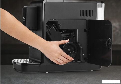 Кофемашина Zelmer ZCM8110