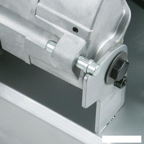 Дисковая пила Makita LW1400