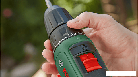 Дрель-шуруповерт Bosch EasyDrill 1200 06039D3006 (с 1-им АКБ, кейс)