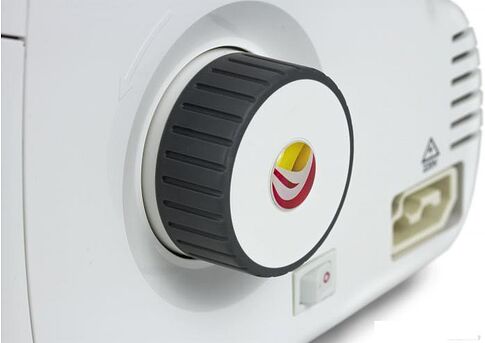 Оверлок Effektiv Triumphator 1800Х (фиолетовый)