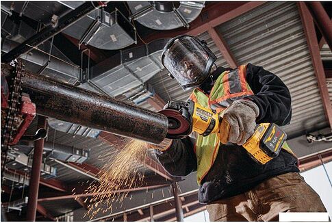 Угловая шлифмашина DeWalt DCG418B (без АКБ)